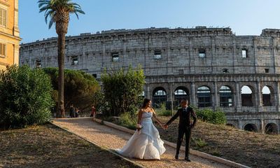 ‘Lazio in love’: Italian region offers couples €2,000 wedding payment