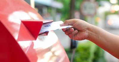 Mystery stranger in Glasgow shares sweet marriage advice on back of envelope