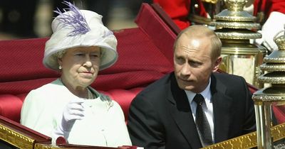Queen broke royal protocol after Putin left her waiting for 14 mins by making snide remark