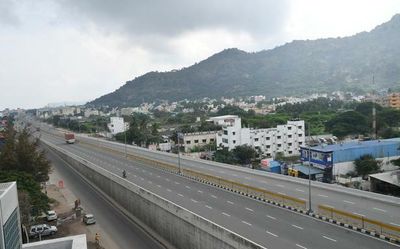 Centre flags critical issues in implementing NHAI projects