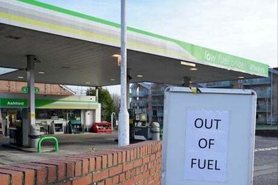 Ukraine crisis: Some UK pumps run dry as drivers fill up amid petrol price surge