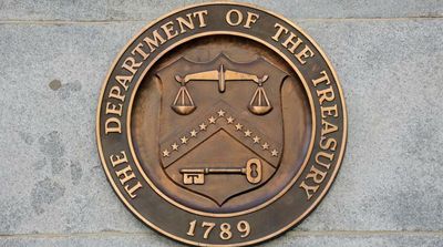 US Slaps Sanctions on Russia’s Central Bank, Threatens More Action