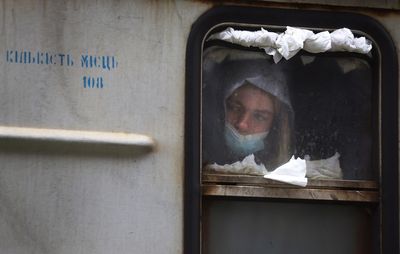 Almost 327,000 people have entered Poland from Ukraine, says border guard