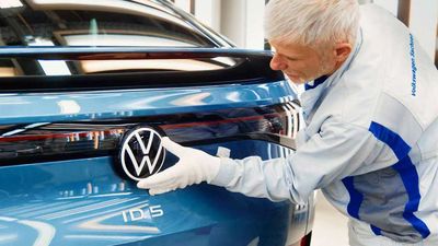 VW Halting EV Production This Week Amid Ukraine Supply Issues