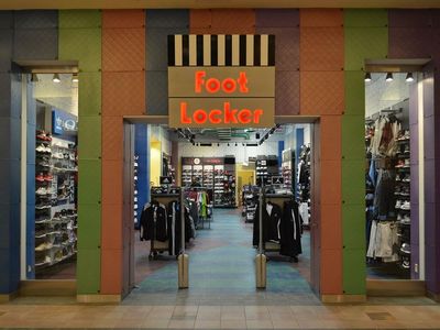 Why 2 Foot Locker Analysts Are Downgrading Stock After Q4 Earnings: 'We Were Not Expecting This'
