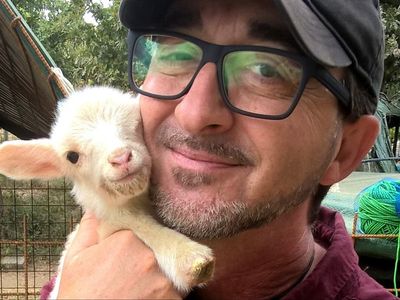 Ukraine: Man refuses to abandon 400 animals in Kyiv shelter and would 'rather die' than leave them