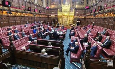 Lords reject clause in bill criminalising refugees who arrive by irregular route