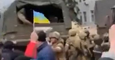 Videos appear to show Ukraine civilians resisting Russian army invaders