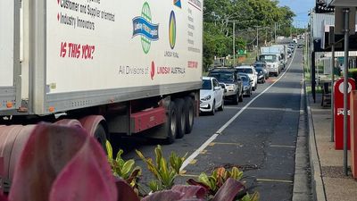 Roads closed in Brisbane due to flooding, authorities ask motorists to stay at home