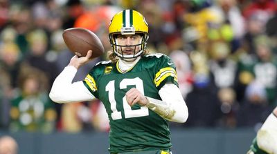 Report: Packers, Aaron Rodgers Discussing Short-Term Deal if QB Chooses to Stay