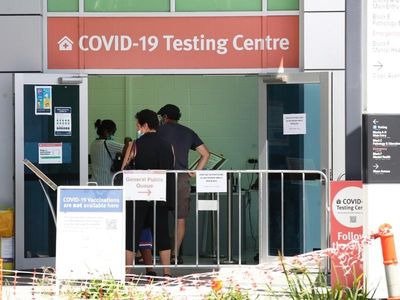 Qld records 10 deaths, 4453 COVID cases