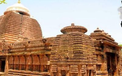 Maha Shivaratri: Temples in Srikakulam wear festive look