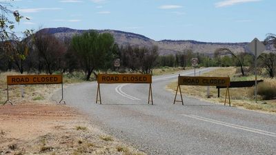 Alice Springs man pleads guilty to death of cyclist Stephen Yates at Simpsons Gap