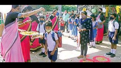 Students of primary classes return to school after 2 years in Odisha