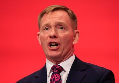 Labour MP claims ‘oligarchs’ lawyers are cracking down on free speech’