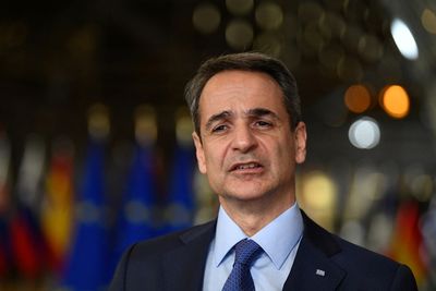 Greece backs sanctions against Russia, ready to take in Ukraine refugees -PM