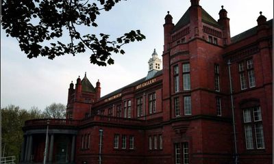 Manchester University staff sign letter in support of Whitworth gallery director