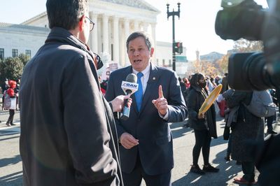 Ukraine invasion triggers rhetoric for both sides in US energy debate - Roll Call