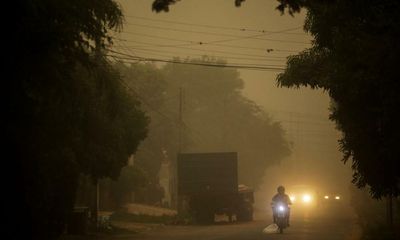 Paraguay capital choked by colossal smog cloud from Argentina wildfires