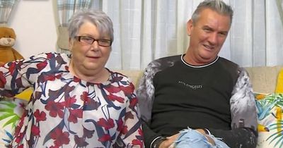 Channel 4 Gogglebox star Lee shows part of home viewers don't see as he finds Jenny in his bed