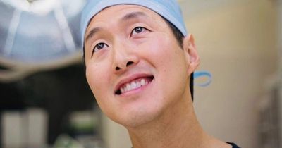 Doctor explains 'cheeky meaning' behind men having a small index finger