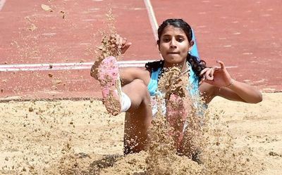 Ancy celebrates her birthday in style