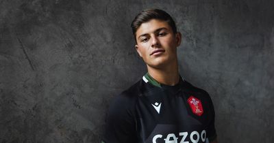 Louis Rees-Zammit signs with modelling agency amid fight to regain Wales place
