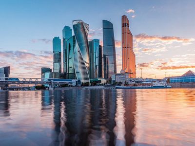 RUSL Leveraged Russia ETF Plunges 40% After Direxion Announces Fund Liquidation