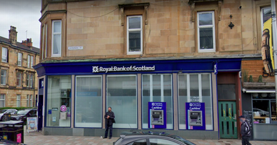 Glasgow south side bank 'held up at gunpoint' in afternoon robbery says terrified witness