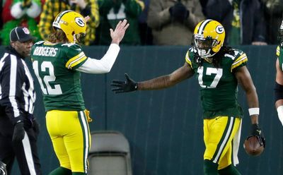 Pros and cons of Packers using franchise tag on WR Davante Adams