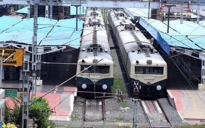 Southern Railway operates first suburban train service on the newly commissioned third line from Tambaram to Chengalpattu