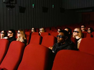 Ready To Trade AMC Heading Into Q4 Earnings? Here's What The Chart Says