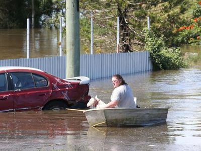 Man missing, many stranded in Qld floods