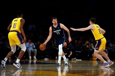 Doncic sparks Mavs as Lakers slump continues