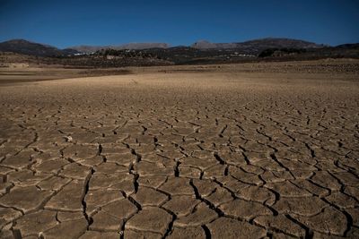 UN: Droughts, less water in Europe as warming wrecks crops