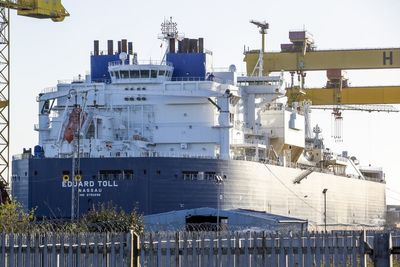 Oil prices soar to seven-year high as Ukrainian conflict intensifies