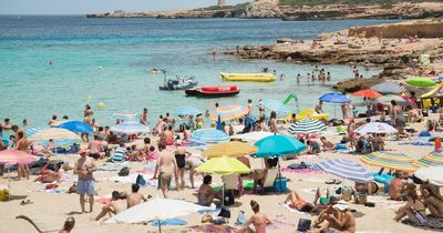 Spain travel warning as Covid rules updated for unvaccinated UK holidaymakers