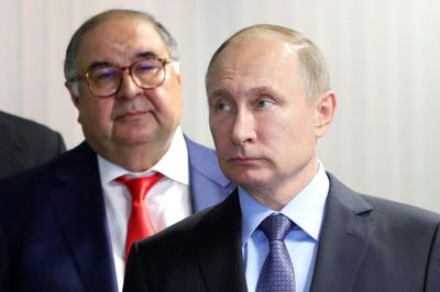 Everton suspend sponsorship agreements with Russian billionaire Usmanov