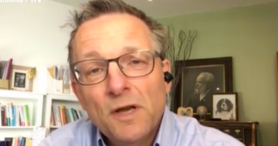 Michael Mosley shares 'exercise snacking' weight loss tip that takes just 'a minute'