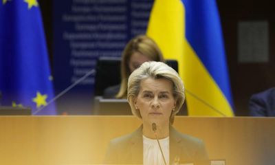 Ukraine refugees given right to live in EU for three years