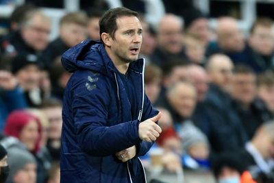 Boreham Wood boss wants shirt off Lampard's back