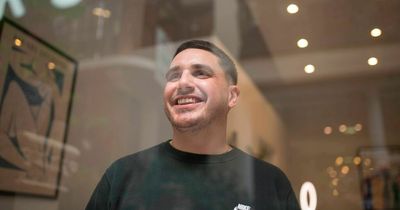 Bristol barber offers Ukrainian customers free haircuts