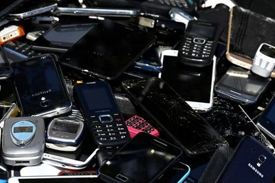 Progress on recycling smartphones, but more to do