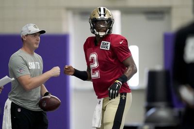 Watch: Jameis Winston tests out his deep ball post-surgery