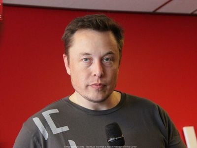 Elon Musk Takes A Dig At Lucid, Explains Why He Isn't Pushing For Longest Range EV