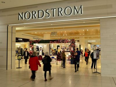 Nordstrom Stock Roars Higher After Q4 Beat: Technical Levels To Watch
