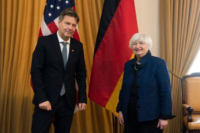 Yellen: US to 'freeze, seize' wealth of Russian oligarchs