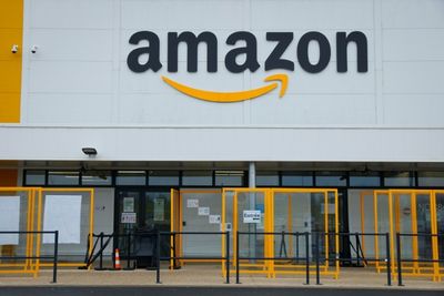 Amazon closing scores of shops in retail strategy shift