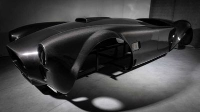 Carbon Fiber Shelby Cobra Puts 800 HP Into 88-Pound Body, Costs $1.2M