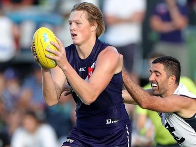 Eagles sign former Docker Hugh Dixon